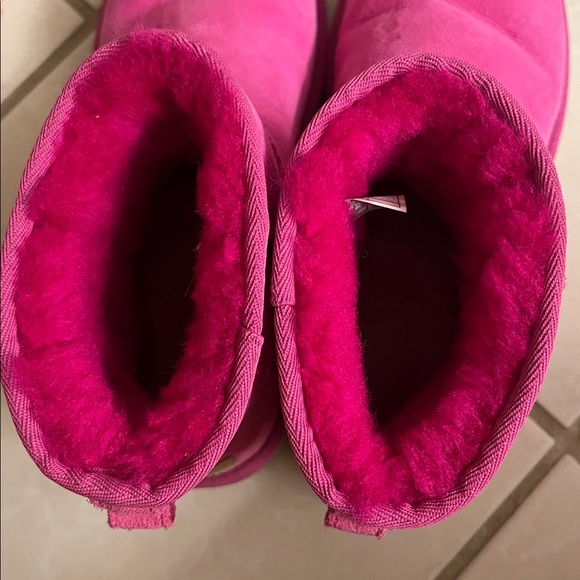 UGG pink shoes size 8 - Picture 8 of 10